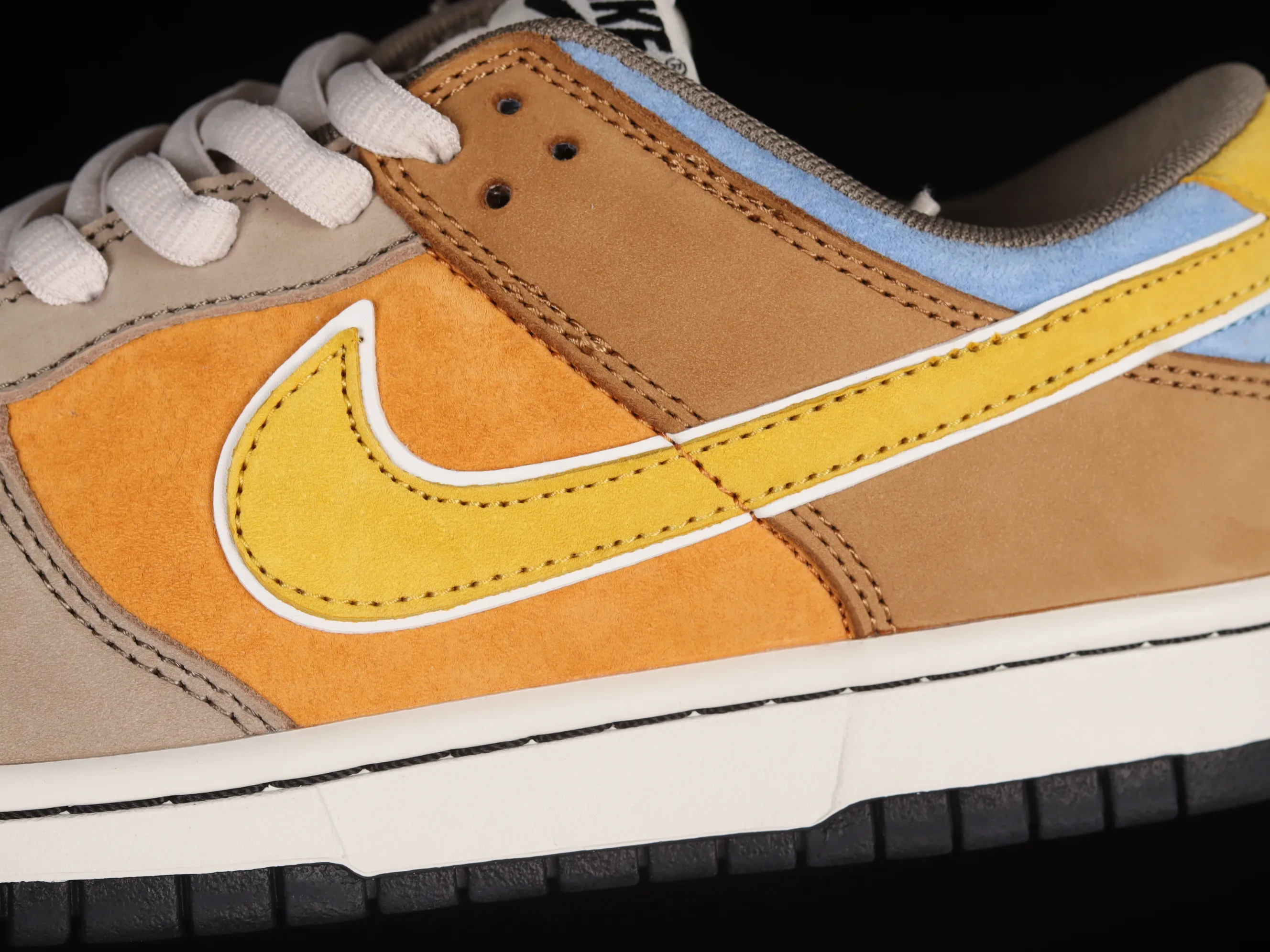 All Categories Nk SB Dunk Series Nk SB Dunk Low Low-top sneakers Otomo Katsuhiro x Nk SB Dunk Low "Steamboy OST" Creative customization collaboration Otomo Katsuhiro co-branded SB low-top sports casual sneakers LF0039-018